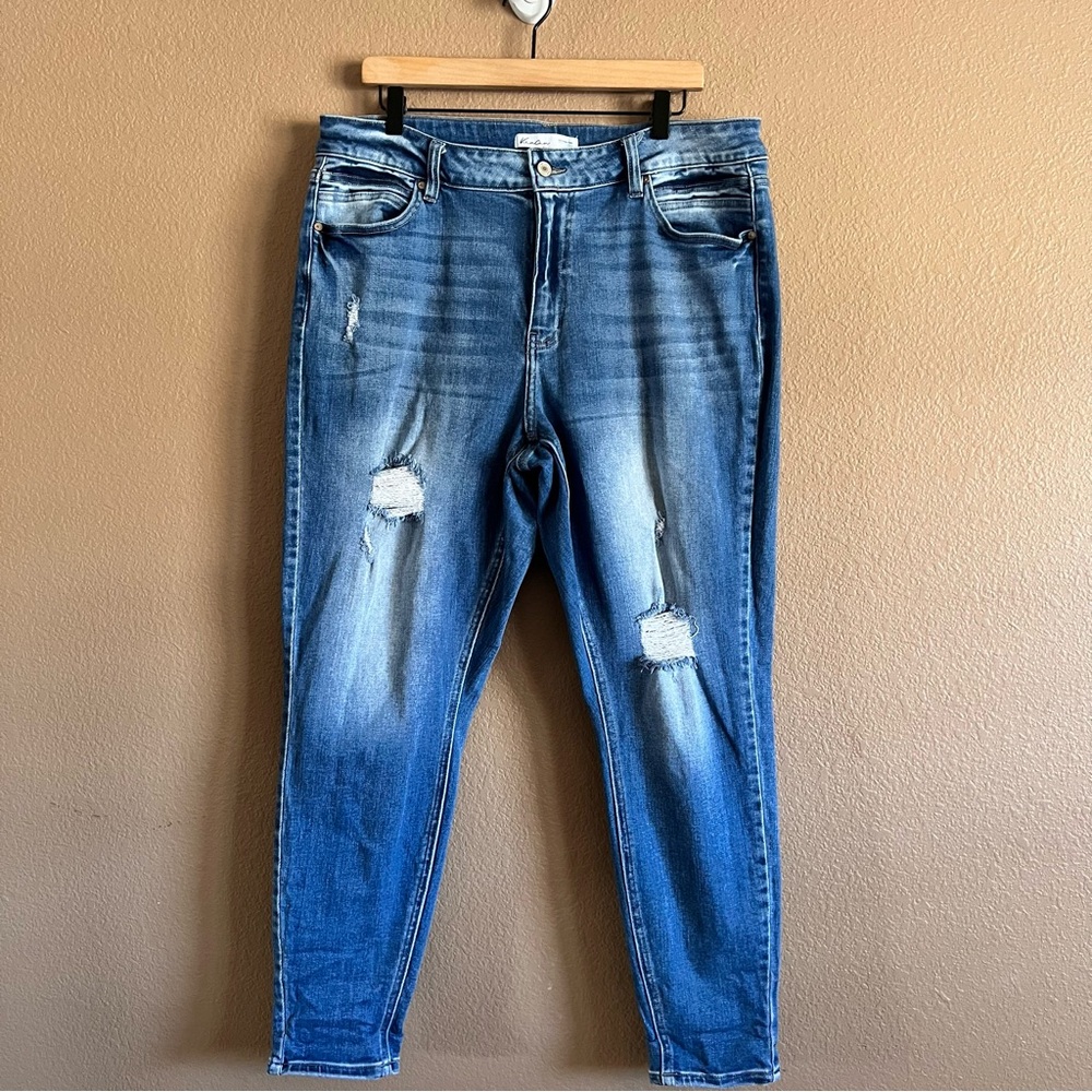 KanCan Skinny High Rise Jeans with Faded Distressing Size 18